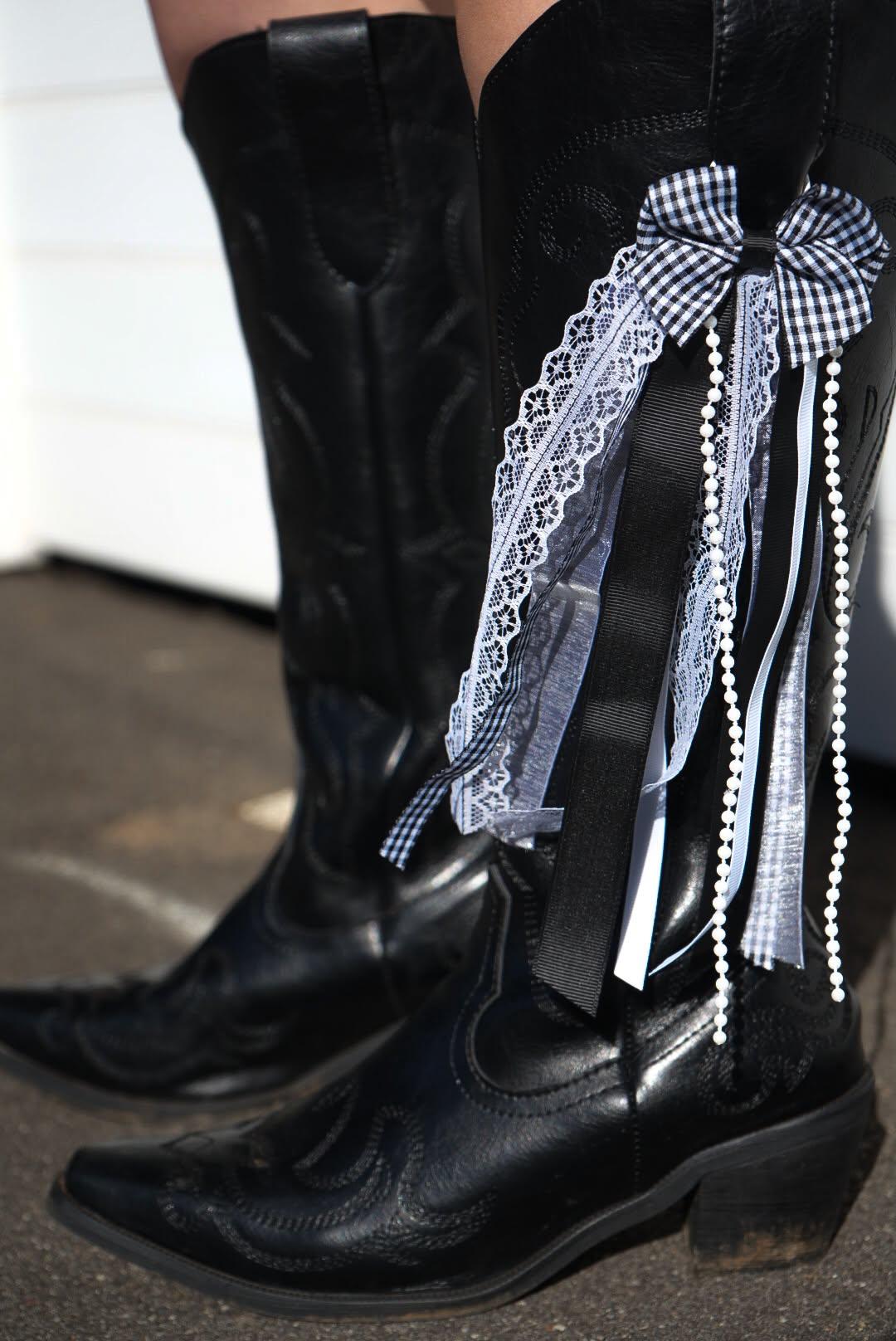 Rebel Boot Bows